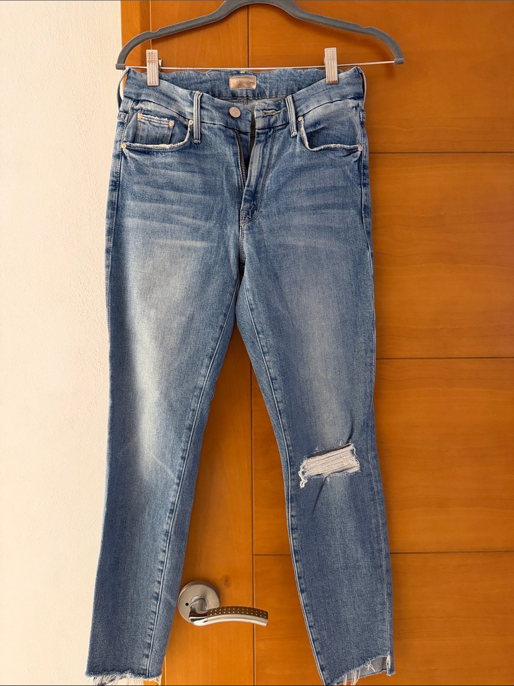 MOTHER “The Looker” ankle jeans